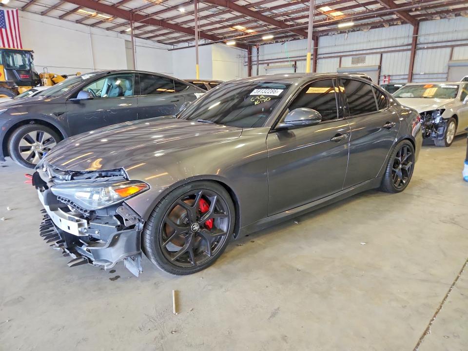 2019 Alfa romeo Giulia VIN ZARFAMAN9K7620015 — COPART salvage auction photo