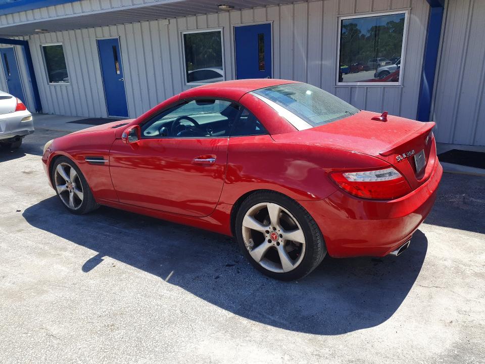 2013 Mercedes-benz Slk-klasse VIN WDDPK5HA1DF050093 COPART salvage auction — SIDE, Fl - Cert Of Title Slvg Rebuildable, sold $4,100 on 2026-08-12 (photo 2)
