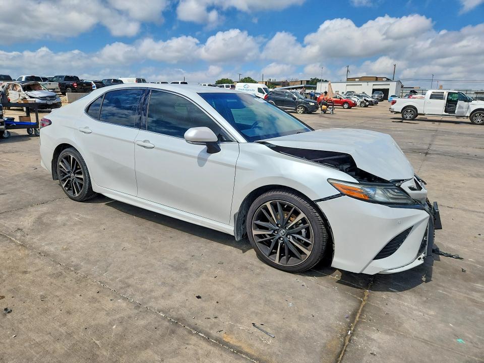 2018 Toyota VIN 4T1B61HK3JU038105 COPART salvage auction — FRONT END, Tx - Salvage Vehicle Title, sold $4,200 on 2026-07-27 (photo 4)