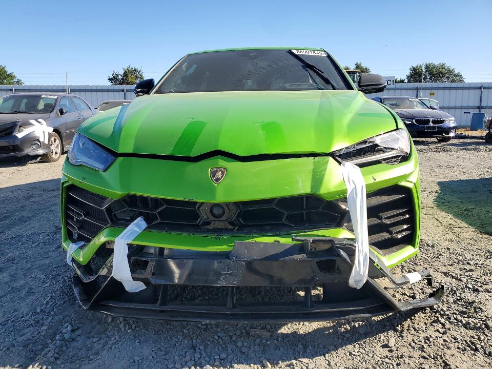 2021 Lamborghini Urus VIN ZPBUA1ZLXMLA15524 COPART salvage auction — FRONT END, FL - DIS/DLR/EXP ONLY CLEAN TITLE (P), sold $123,000 on 2026-07-28 (photo 5)