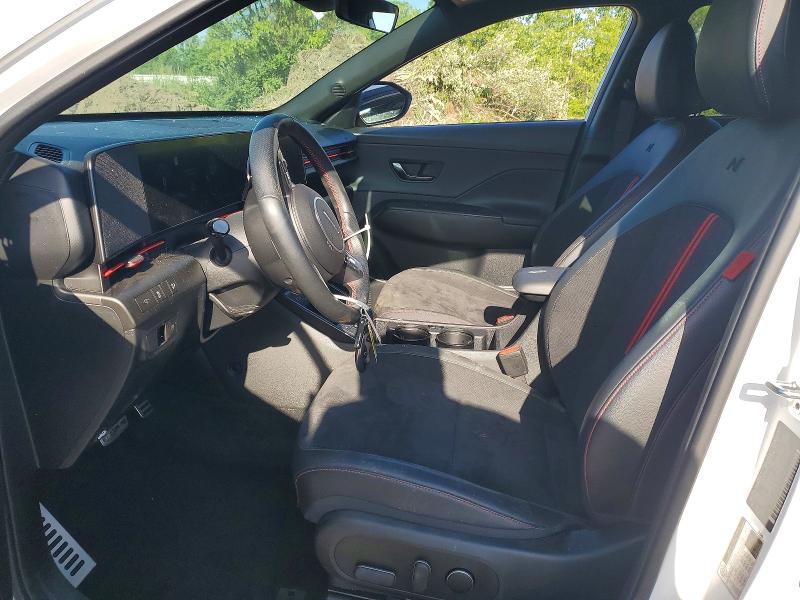 2025 Hyundai Kona VIN KM8HBCA35SU200404 COPART salvage auction — SIDE, Salvage Title, sold $8,000 on 2026-07-20 (photo 7)