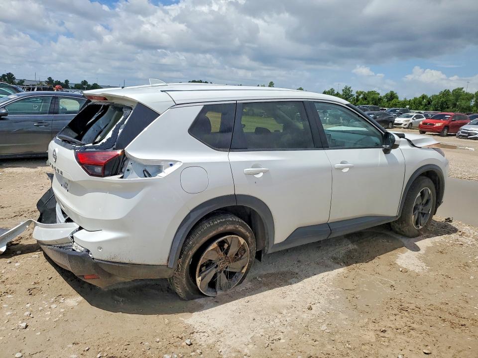 2025 Nissan Rogue VIN JN8BT3BA8SW344008 COPART salvage auction — ROLLOVER, TX - SALVAGE VEHICLE TITLE (P), sold $1,250 on 2026-07-17 (photo 3)