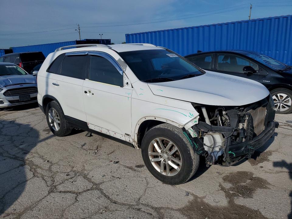 2015 Kia Sorento VIN 5XYKTDA60FG614611 COPART salvage auction — SIDE, In - Cert Of Title-Salvage Title, sold $175 on 2026-07-28 (photo 4)