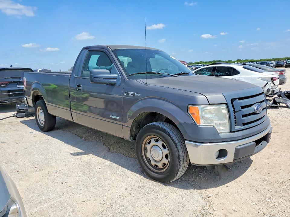 2012 Ford VIN 1FTNF1CT2CKE24286 COPART salvage auction — MINOR DENT/SCRATCHES, Tx - Certificate Of Title, sold $1,400 on 2026-07-02 (photo 4)