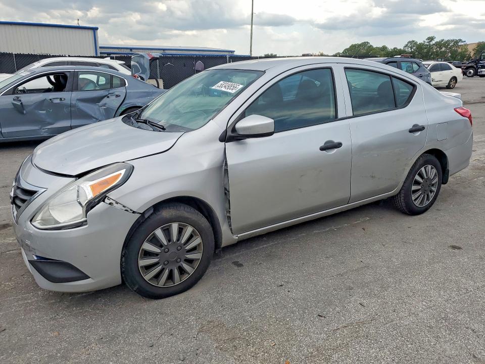 2018 Nissan Versa VIN 3N1CN7AP1JL886422 — COPART salvage auction photo