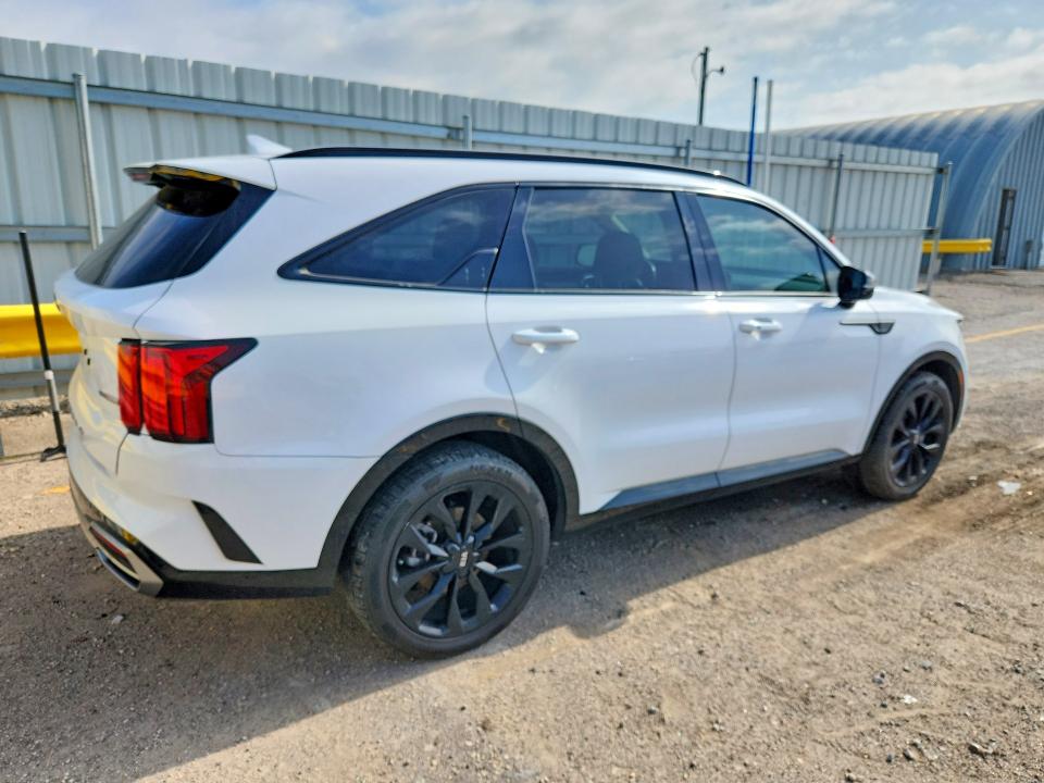 2021 Kia Sorento VIN 5XYRK4LF0MG020841 COPART salvage auction — HAIL, Ks - Cert Of Title-Salvage, sold $12,100 on 2026-07-20 (photo 3)