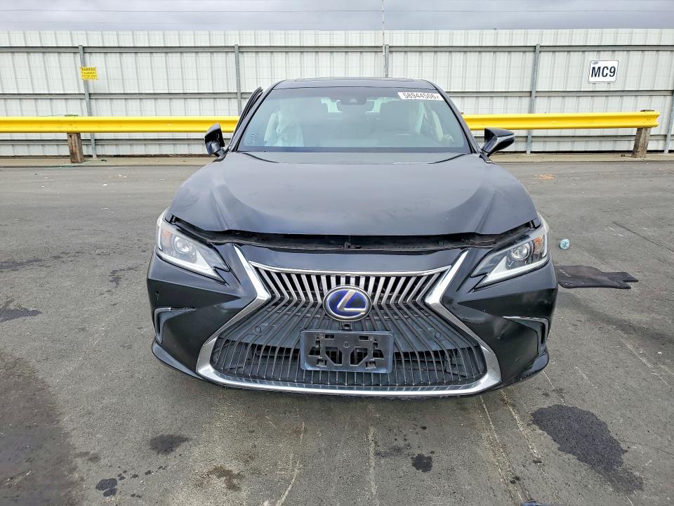 2019 Lexus VIN 58AB21B1XKU002885 COPART salvage auction — SIDE, CA - SALVAGE CERTIFICATE, sold $9,400 on 2026-08-02 (photo 5)