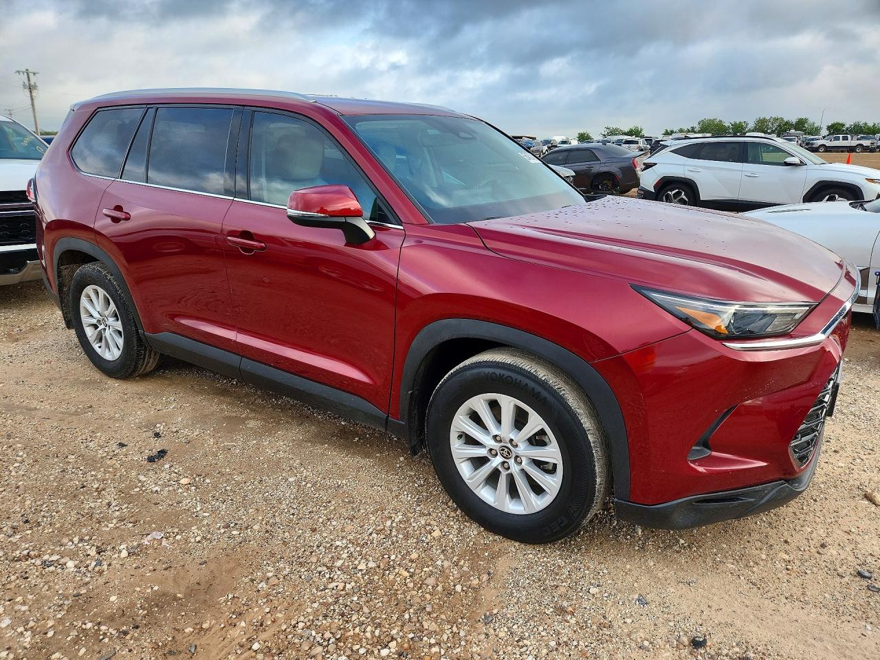 2024 Toyota Highlander VIN 5TDAAAA52RS010850 COPART salvage auction — Minor Dent/Scratches, TX - CERTIFICATE OF TITLE, sold $29,750 on 2026-07-08 (photo 4)