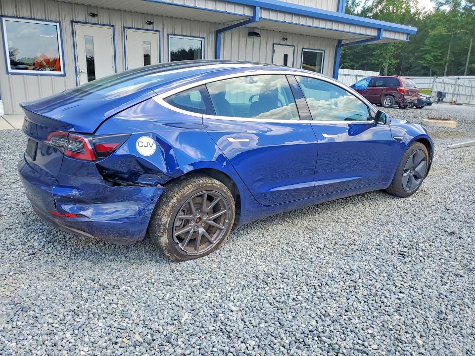 2019 Tesla Model 3 VIN 5YJ3E1EA0KF427088 COPART salvage auction — REAR END, Nc - Salvage Certificate Of Title, sold $6,300 on 2026-07-30 (photo 3)