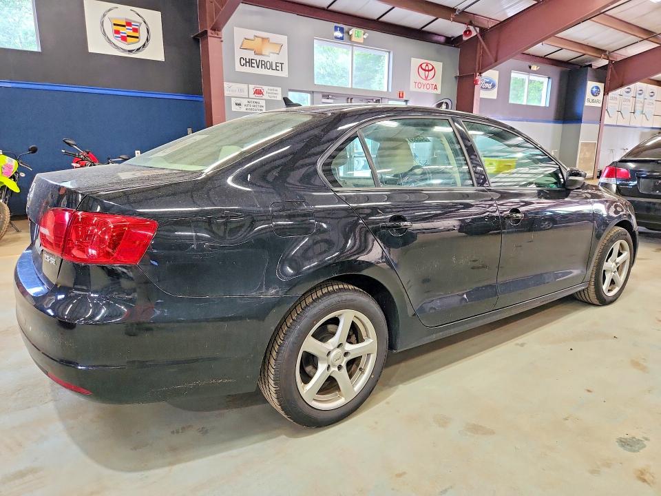 2012 Volkswagen Jetta VIN 3VWDP7AJ9CM423946 COPART salvage auction — SIDE, CT - CERT OF TITLE-SALVAGE, sold $475 on 2026-07-02 (photo 3)