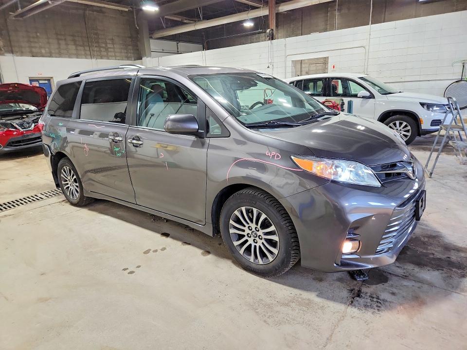2018 Toyota Sienna VIN 5TDYZ3DC4JS962685 COPART salvage auction — REAR END, Mn - Cert Of Title-Salvage, sold $2,600 on 2026-07-30 (photo 4)
