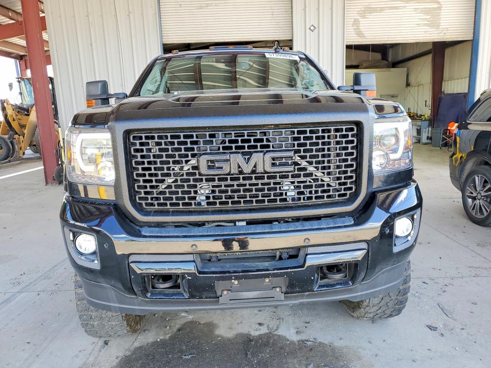 2016 Gmc VIN 1GT42YE84GF155134 COPART salvage auction — MINOR DENT/SCRATCHES, Va - Certificate Of Title (P), sold $19,900 on 2026-07-29 (photo 5)