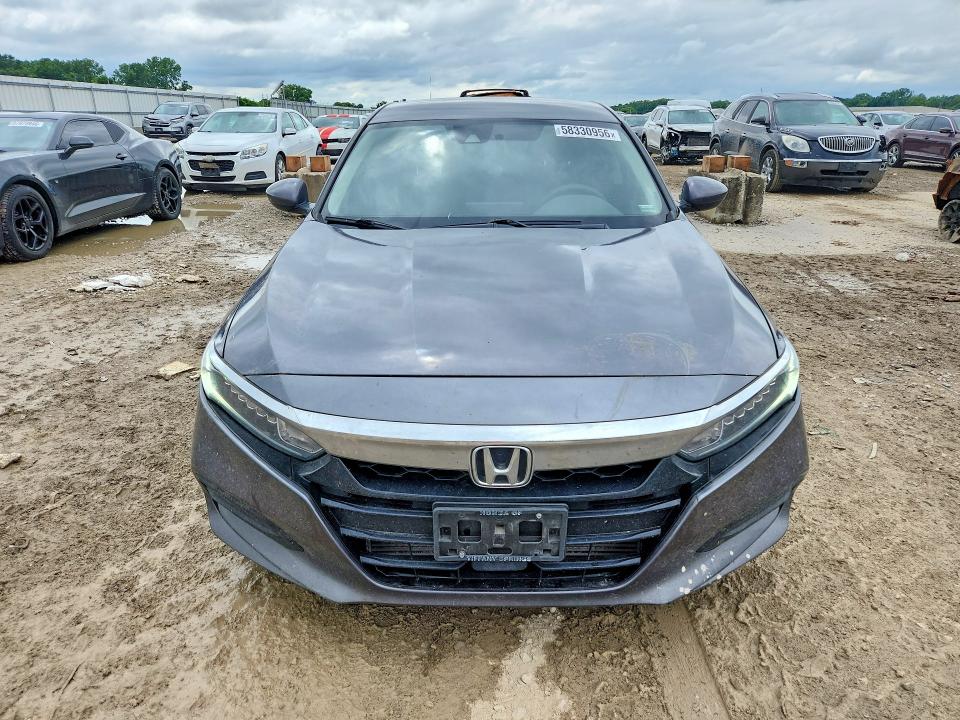 2018 Honda Accord VIN 1HGCV1F15JA095947 COPART salvage auction — MINOR DENT/SCRATCHES, Mo - Dealer Only Clean Title, sold $4,750 on 2026-07-02 (photo 5)