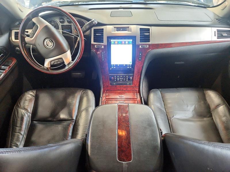 2011 Cadillac Escalade VIN 1GYS4BEF5BR194488 COPART salvage auction — MECHANICAL, Ab - Bos - Salvage, sold $1,800 on 2026-07-09 (photo 8)