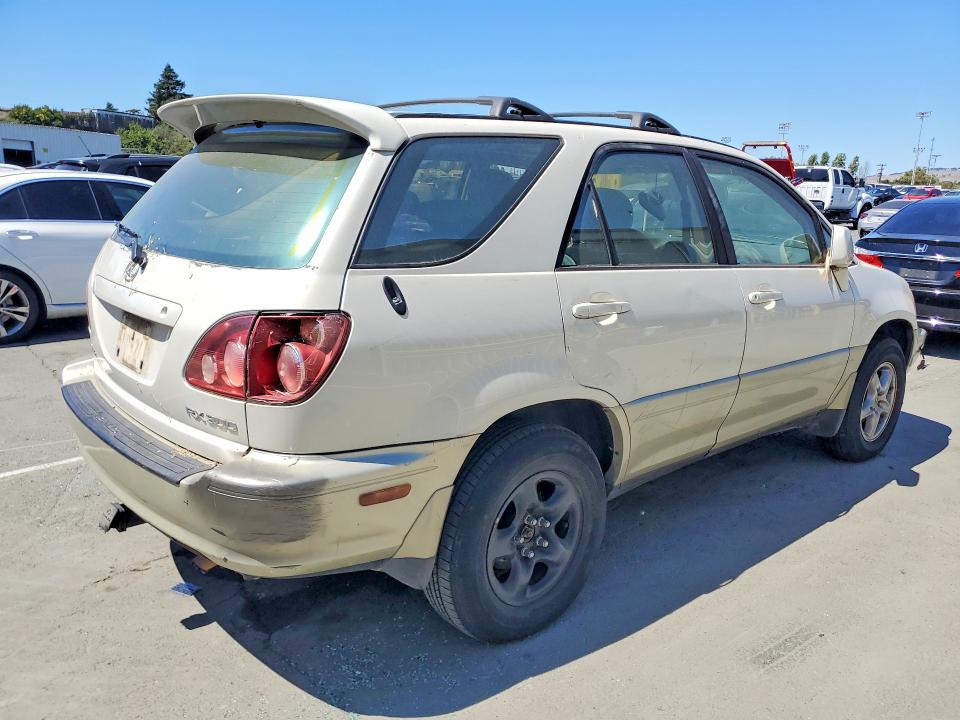 2000 Lexus Rx VIN JT6HF10U4Y0141084 COPART salvage auction — FRONT END, Ca - Dis/Dlr/Exp Only Clean Title, sold $125 on 2026-07-06 (photo 3)