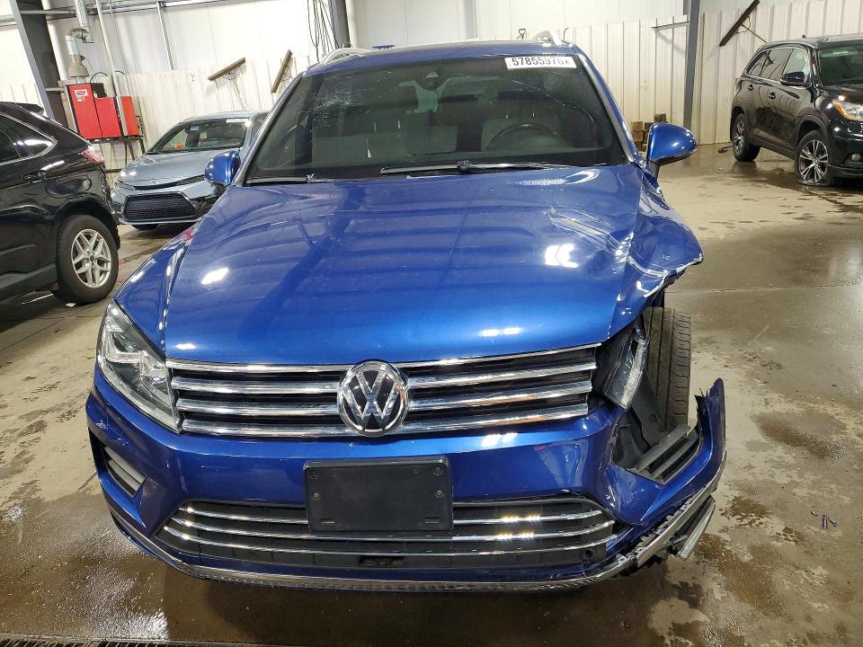 2017 Volkswagen Touareg VIN WVGRF7BPXHD003982 COPART salvage auction — REAR END, Mn - Cert Of Title-Salvage, sold $225 on 2026-07-28 (photo 5)
