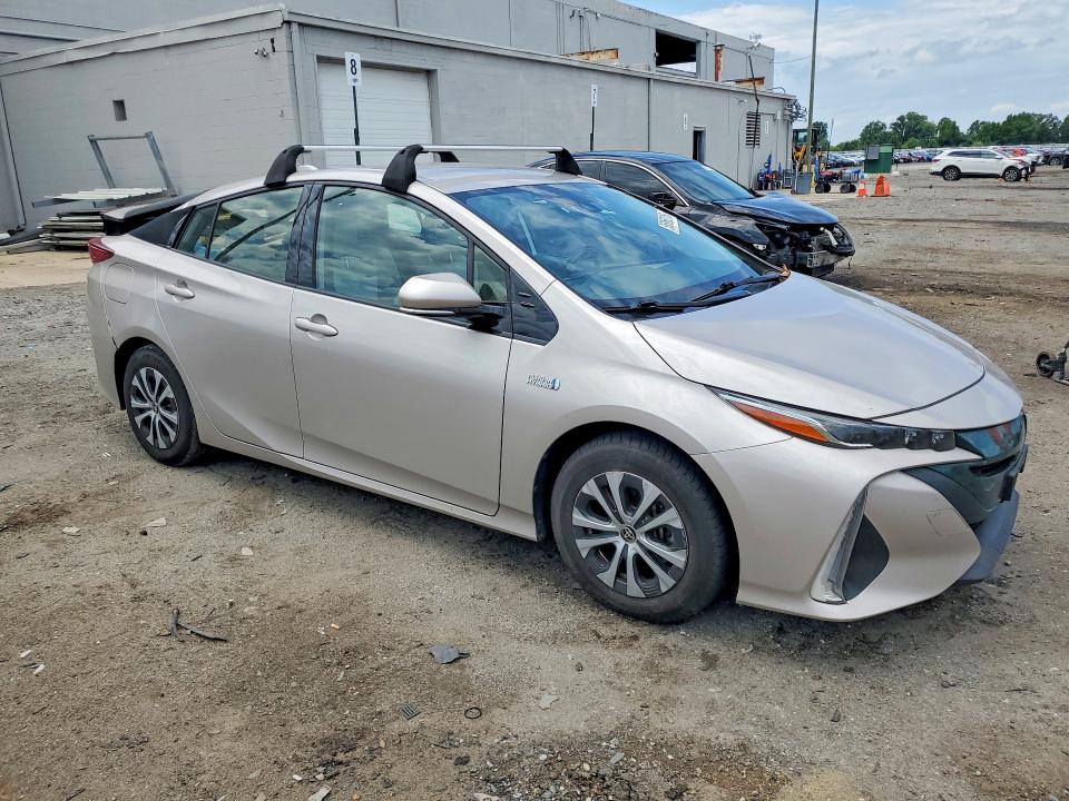 2020 Toyota Prius VIN JTDKARFP4L3124743 COPART salvage auction — REAR END, Va - Cert Of Title - Salvage, sold $4,750 on 2026-07-08 (photo 4)