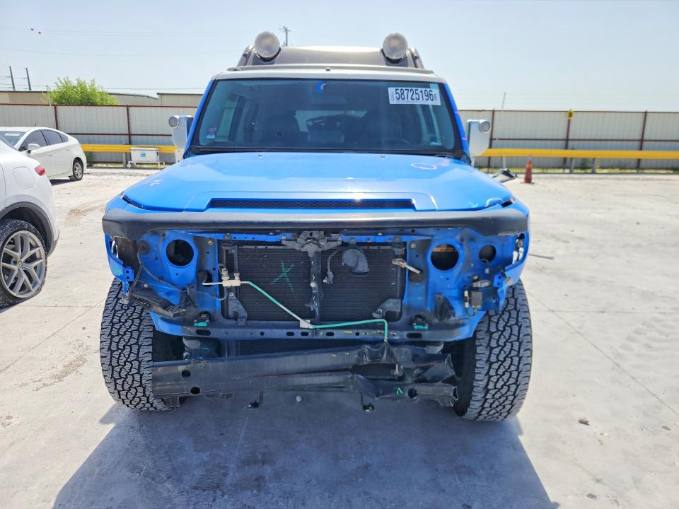 2007 Toyota Fj cruiser VIN JTEBU11F370042108 COPART salvage auction — FRONT END, TX - SALVAGE VEHICLE TITLE (P), sold $7,100 on 2026-07-10 (photo 5)