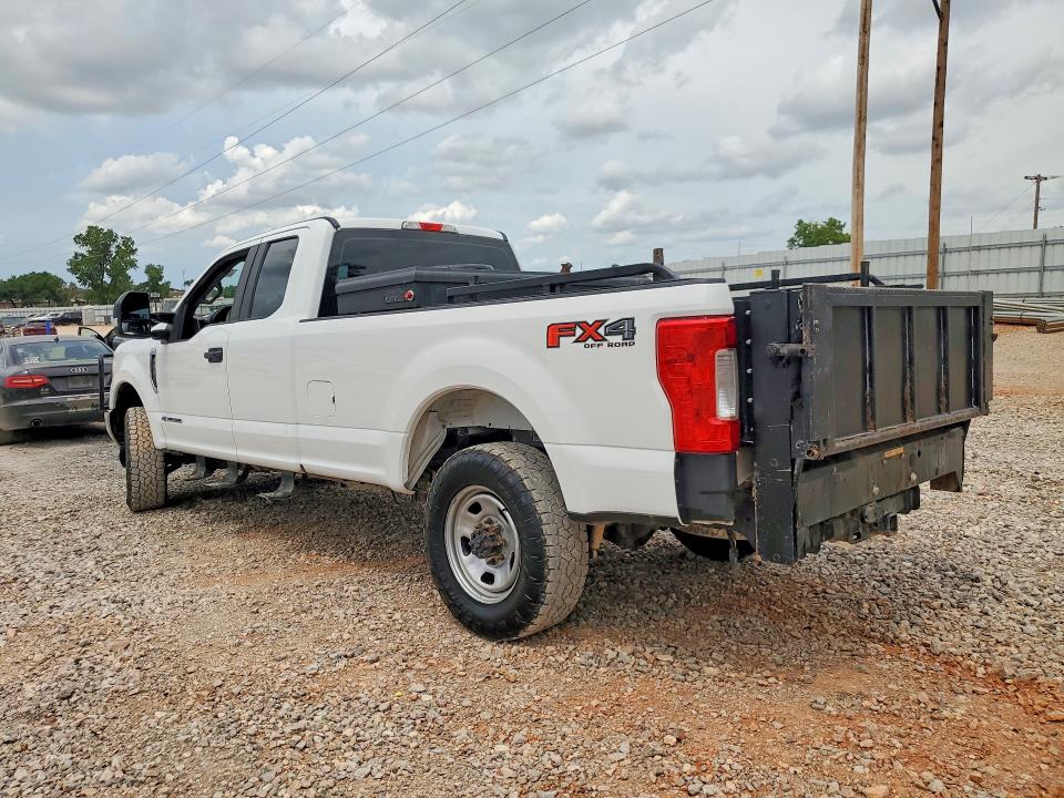 2018 Ford F350 VIN 1FT8X3BT5JEC12484 COPART salvage auction — MINOR DENT/SCRATCHES, Tx - Certificate Of Title (P), sold $8,000 on 2026-07-02 (photo 2)