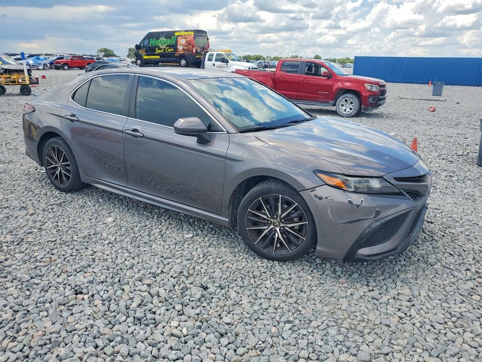 2021 Toyota Camry VIN 4T1G11AK3MU560185 COPART salvage auction — FRONT END, Fl - Certificate Of Title, sold $6,500 on 2026-07-03 (photo 4)