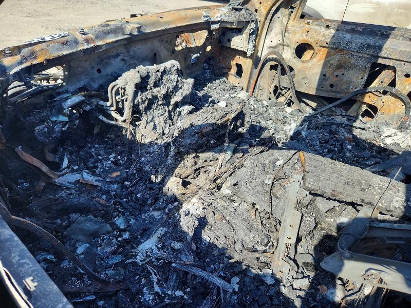 2017 BMW X3 VIN 5UXWZ7C51H0T43538 COPART salvage auction — BURN, Ca - Non-Repairable Vehicle Cert, sold $300 on 2026-07-17 (photo 8)