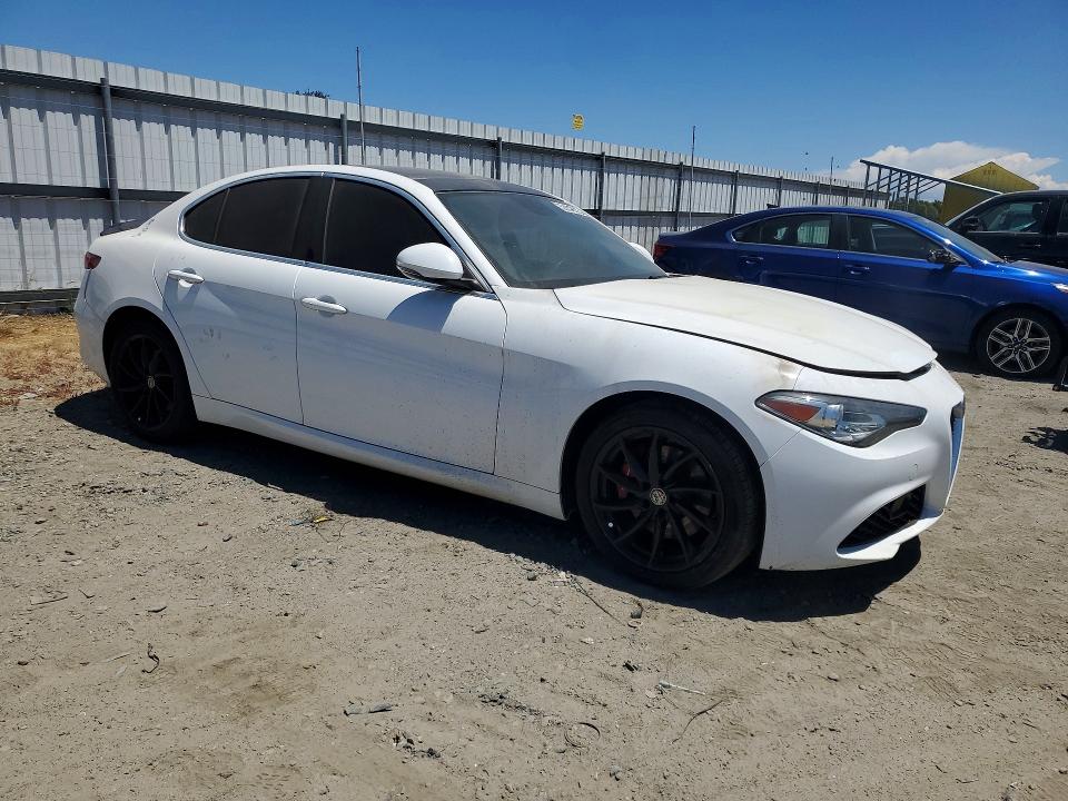 2017 Alfa romeo Giulia VIN ZARFAEBNXH7556175 COPART salvage auction — Burn Engine, CA - NON-REPAIRABLE VEHICLE CERT, sold $1,800 on 2026-08-18 (photo 4)