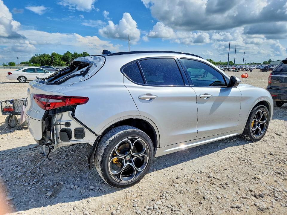 2021 Alfa romeo Stelvio VIN ZASPAKBN8M7D19859 COPART salvage auction — REAR END, Tx - Salvage Vehicle Title, sold $225 on 2026-07-23 (photo 3)