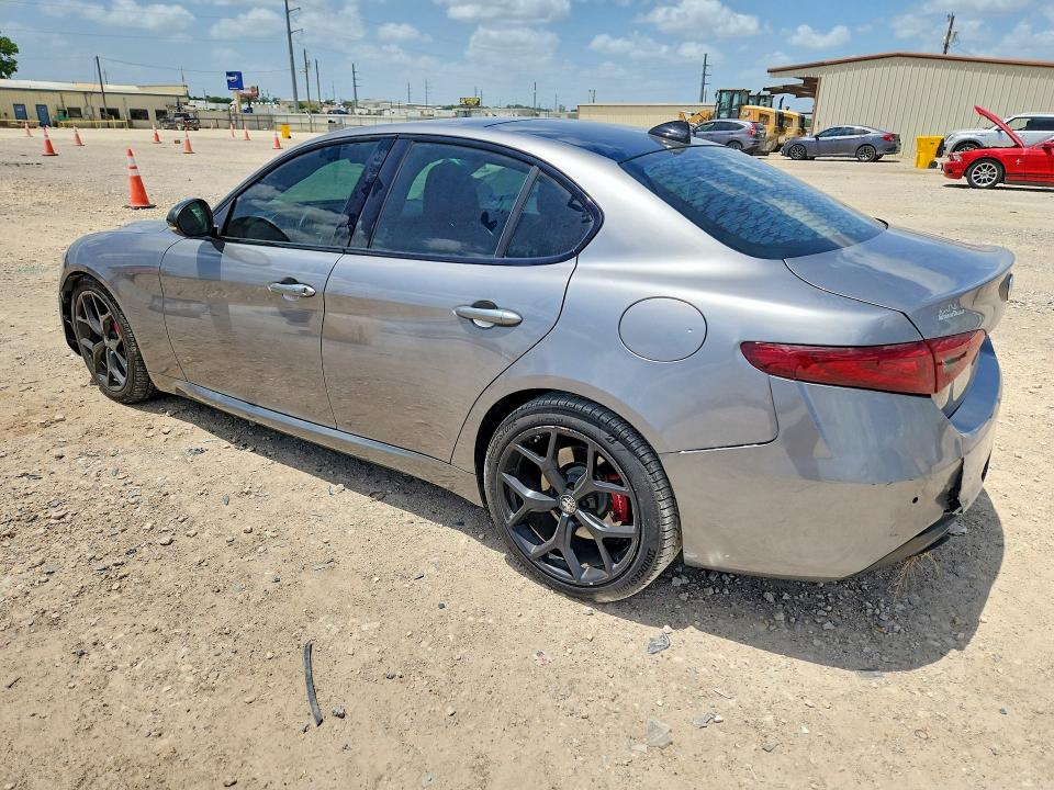 2020 Alfa romeo Giulia VIN ZARFAMBN3L7626697 COPART salvage auction — SIDE, Tx - Salvage Vehicle Title, sold $2,200 on 2026-08-12 (photo 2)