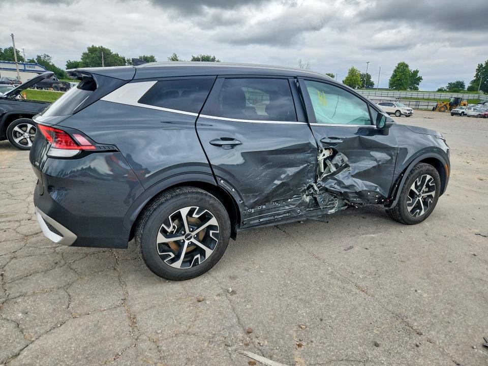 2023 Kia VIN KNDPVCAG7P7104208 COPART salvage auction — SIDE, Salvage Title, sold $2,250 on 2026-07-21 (photo 3)