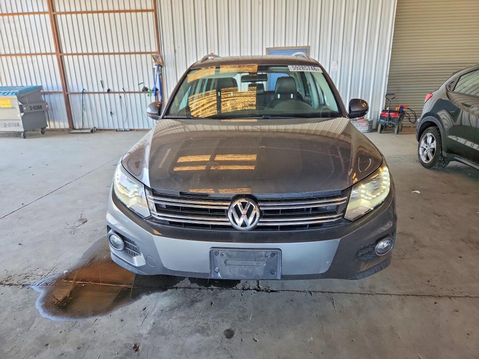 2017 Volkswagen Tiguan VIN WVGVV7AX7HK031446 COPART salvage auction — FRONT END, Ca - Dis/Dlr/Exp Only Clean Title, sold $4,000 on 2026-07-09 (photo 5)
