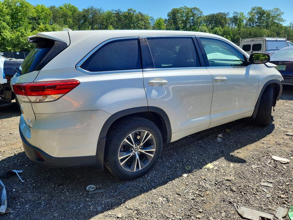 2017 Toyota VIN 5TDBZRFHXHS376424 COPART salvage auction — FRONT END, Md - Cert Of Salvage > 75% Damage, sold $4,250 on 2026-07-02 (photo 3)