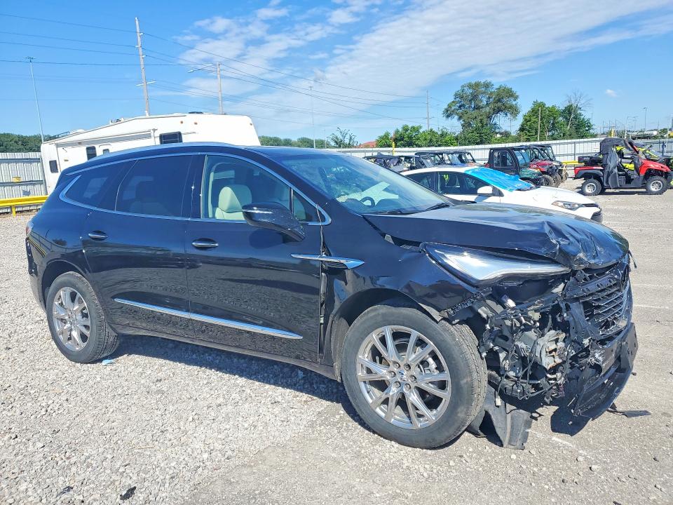 2023 Buick . VIN 5GAEVBKW6PJ103465 COPART salvage auction — FRONT END, IA - CERT OF TITLE-SALVAGE TITLE, sold $9,400 on 2026-07-31 (photo 4)