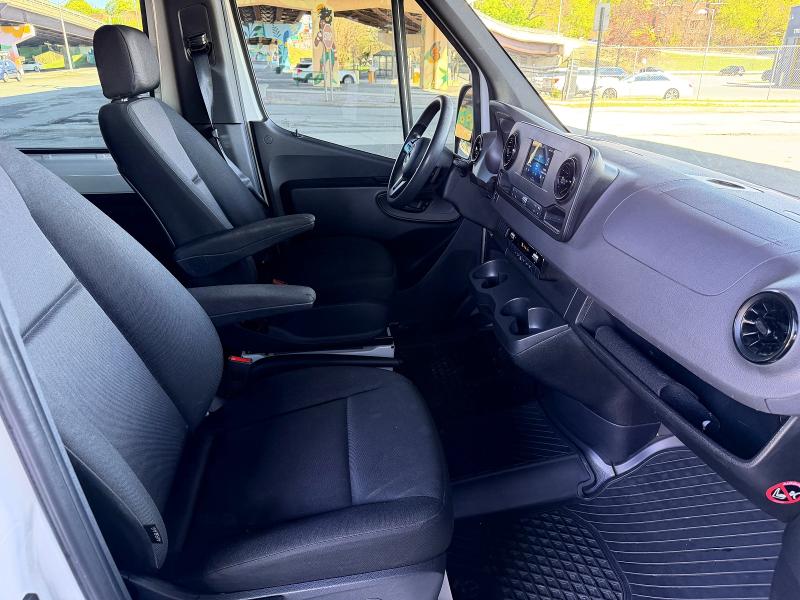 2023 Mercedes-benz Sprinter VIN W1W4NBHY6PT150314 COPART salvage auction — MINOR DENT/SCRATCHES, Pa - Cert Of Title (P), sold $29,750 on 2026-07-29 (photo 9)