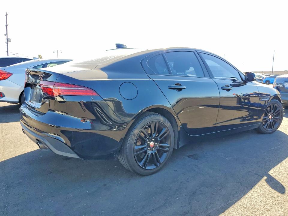 2020 Jaguar Xe VIN SAJAE4FX8LCP63440 COPART salvage auction — UNDERCARRIAGE, CA - DIS/DLR/EXP ONLY CLEAN TITLE, sold $2,750 on 2026-07-30 (photo 3)