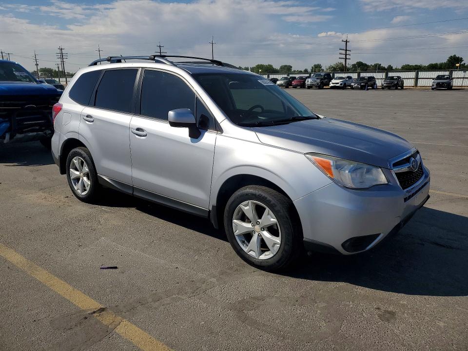 2015 Subaru VIN JF2SJADC6FH532509 COPART salvage auction — FRONT END, Id - Certificate Of Title, sold $1,000 on 2026-07-09 (photo 4)