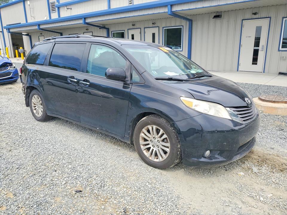 2015 Toyota Sienna VIN 5TDYK3DC3FS584158 COPART salvage auction — REAR END, NC - SALVAGE CERTIFICATE OF TITLE, sold $225 on 2026-07-23 (photo 4)