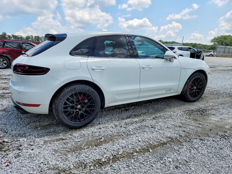 2018 Porsche Macan VIN WP1AG2A5XJLB65008 COPART salvage auction — MINOR DENT/SCRATCHES, Mt - Certificate Of Title, sold $15,400 on 2026-08-04 (photo 3)