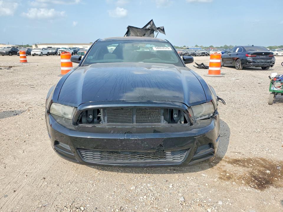 2014 Ford Mustang VIN 1ZVBP8AM0E5300911 COPART salvage auction — REAR END, Tx - Salvage Vehicle Title, sold $875 on 2026-07-09 (photo 5)