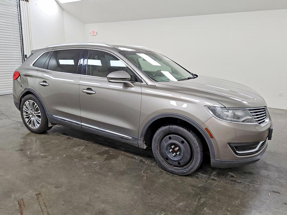 2017 Lincoln Mkx VIN 2LMPJ6LR1HBL51311 COPART salvage auction — REAR END, TX - CERTIFICATE OF TITLE, sold $5,800 on 2026-07-23 (photo 4)