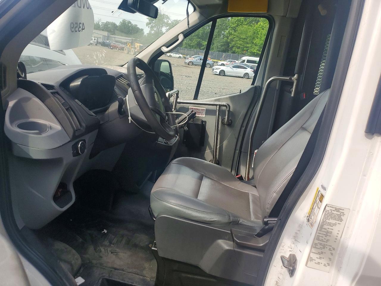 2017 Ford Transit VIN 1FTBW2XM3HKA09190 COPART salvage auction — Mechanical, DC - CERTIFICATE OF TITLE, sold $7,400 on 2026-09-11 (photo 7)