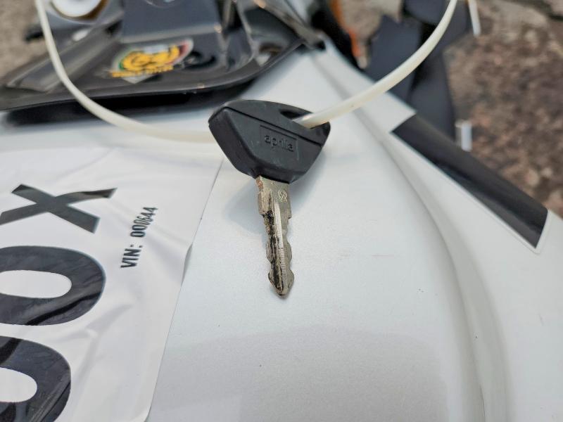 2024 Aprilia Rs VIN ZD4KSUR05RS000644 COPART salvage auction — FRONT END, Co - Public - Salvage Title, sold $2,200 on 2026-07-27 (photo 8)