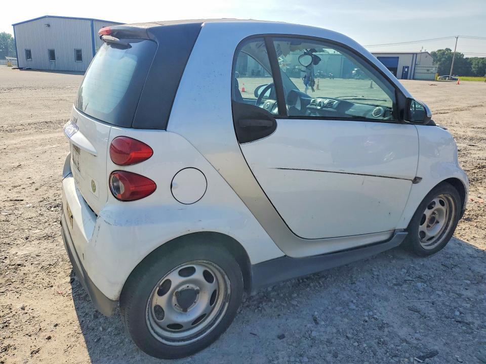 2015 Smart Fortwo VIN WMEEJ3BAXFK795745 COPART salvage auction — MECHANICAL, Ar - Cert Of Title-Salvage, sold $225 on 2026-08-17 (photo 3)