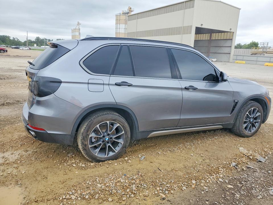 2017 BMW VIN 5UXKR0C35H0X83461 COPART salvage auction — WATER/FLOOD, Salvage Title, sold $100 on 2026-07-28 (photo 3)