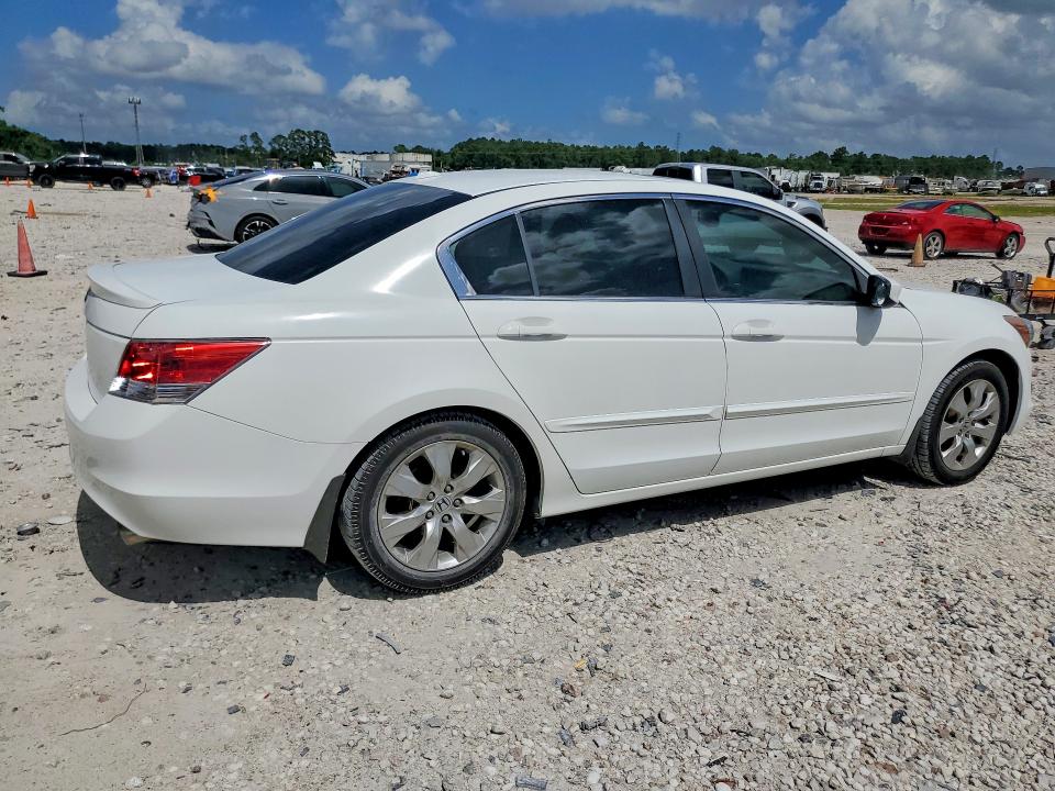 2008 Honda Accord VIN JHMCP268X8C032285 COPART salvage auction — FRONT END, Tx - Salvage Vehicle Title, sold $1,100 on 2026-07-31 (photo 3)