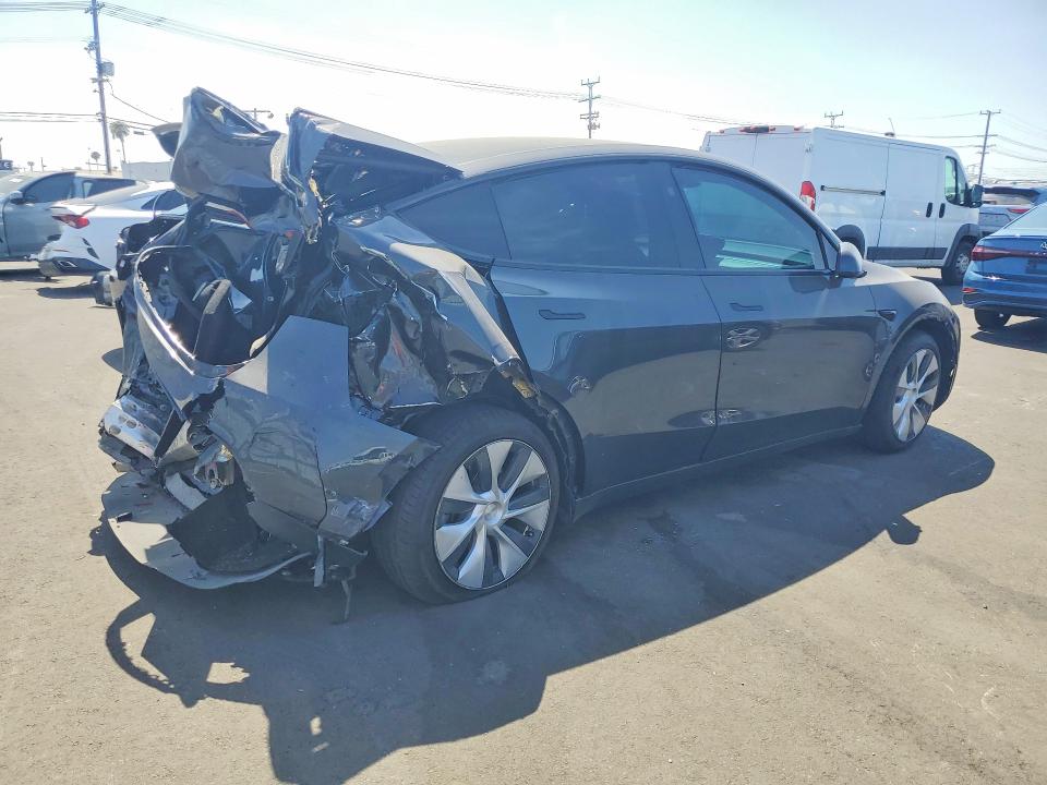 2024 Tesla Model y VIN 7SAYGDEE5RF031434 COPART salvage auction — REAR END, Ca - Salvage Certificate, sold $7,100 on 2026-07-20 (photo 3)