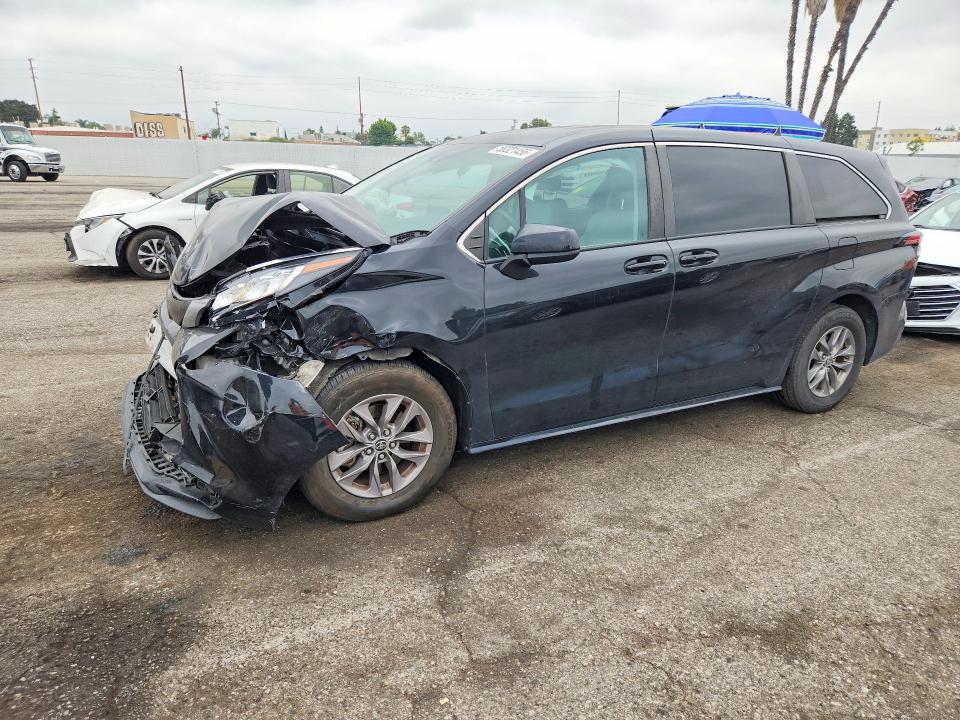 2022 Toyota Sienna VIN 5TDKRKEC6NS123982 COPART salvage auction — FRONT END, Ca - Salvage Certificate, sold $100 on 2026-07-28 (photo 1)