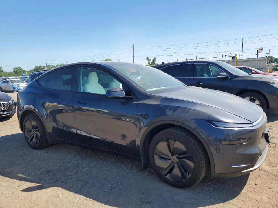 2026 Tesla Model y VIN 7SAYGDED2TA490545 COPART salvage auction — HAIL, Ia - Cert Of Title-Salvage Title, sold $18,100 on 2026-07-31 (photo 4)