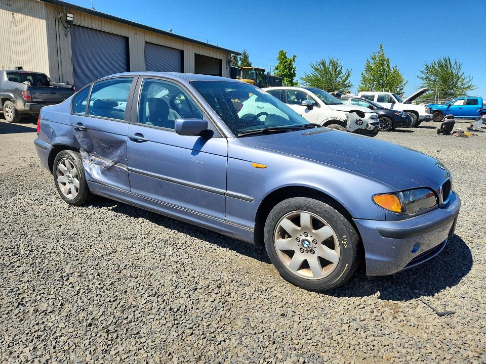 2002 BMW 3er VIN WBAEU33442PF71866 COPART salvage auction — SIDE, OR - SALVAGE TITLE CERTIFICATE, sold $575 on 2026-07-07 (photo 4)