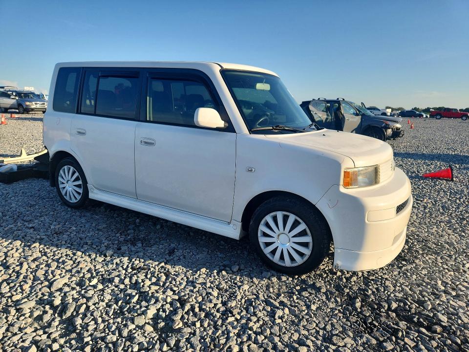 2004 Toyota Scion VIN JTLKT324240152647 COPART salvage auction — REAR END, Fl - Cert Of Title Slvg Rebuildable, sold $750 on 2026-07-02 (photo 4)