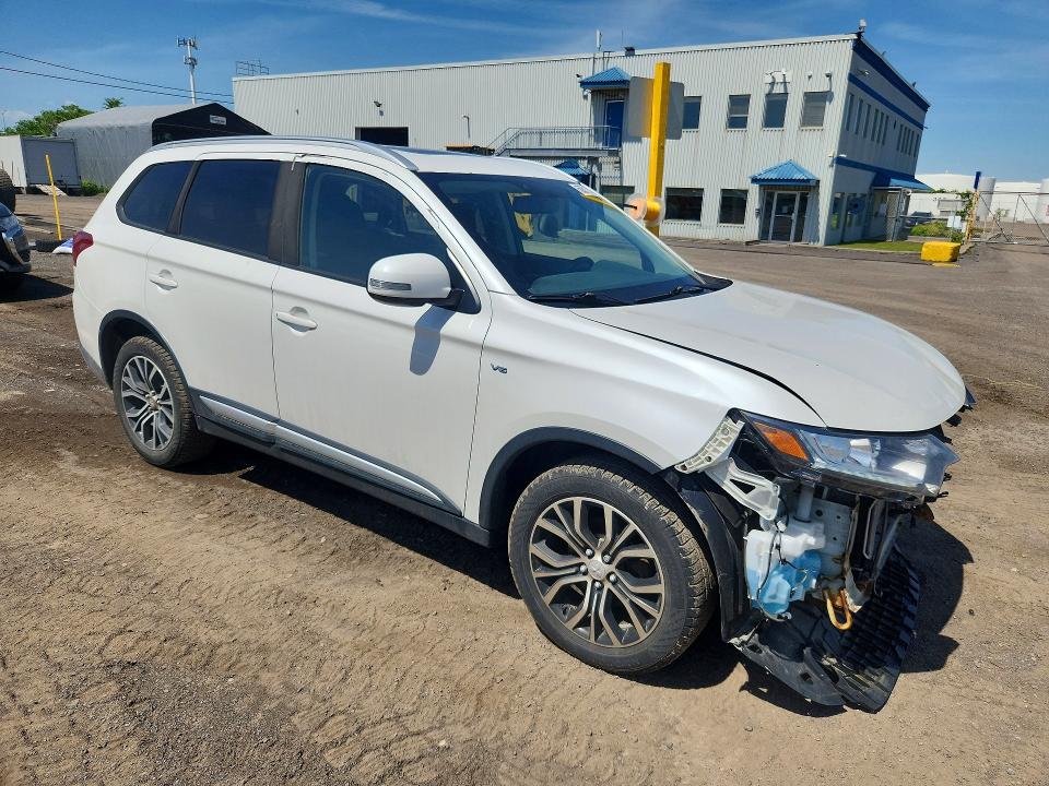 2017 Mitsubishi VIN JA4JZ3AX7HZ611636 COPART salvage auction — FRONT END, Qc - Gravement Accidente, sold $150 on 2026-07-21 (photo 4)
